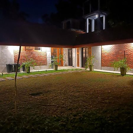 Bappa'S Place Диквелла Экстерьер фото